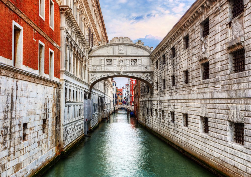 Bridge of sighs, Venice. Italy.