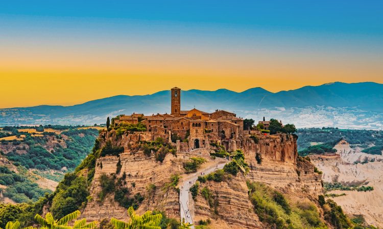 DISCOVER CIVITA DI BAGNOREGIO