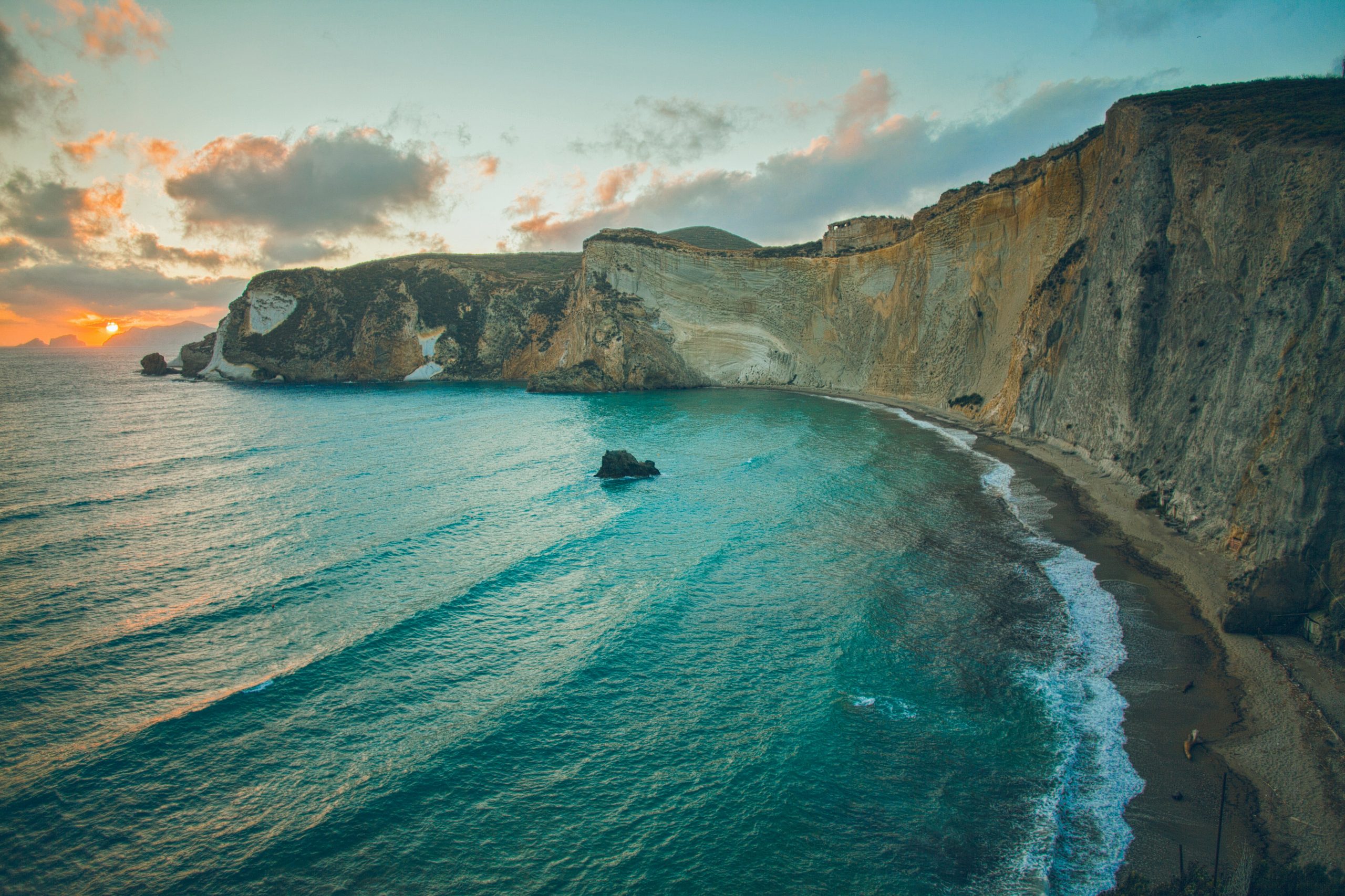 PONZA: ITALY'S SECRET ISLAND - Discover Your Italy