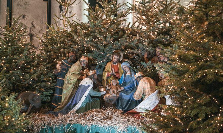 DISCOVER THE MAGIC OF THE NEAPOLITAN PRESEPE