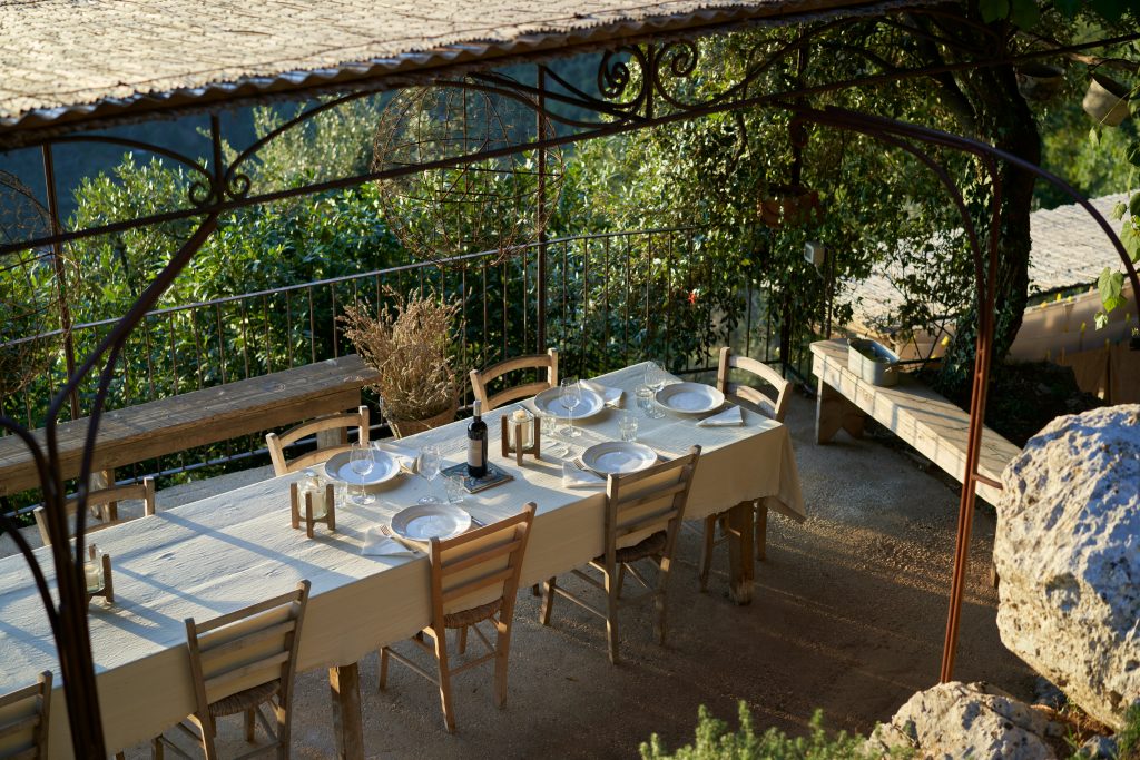 ITALIAN TABLE